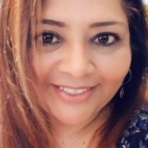 Meet your Posher, Rosalinda